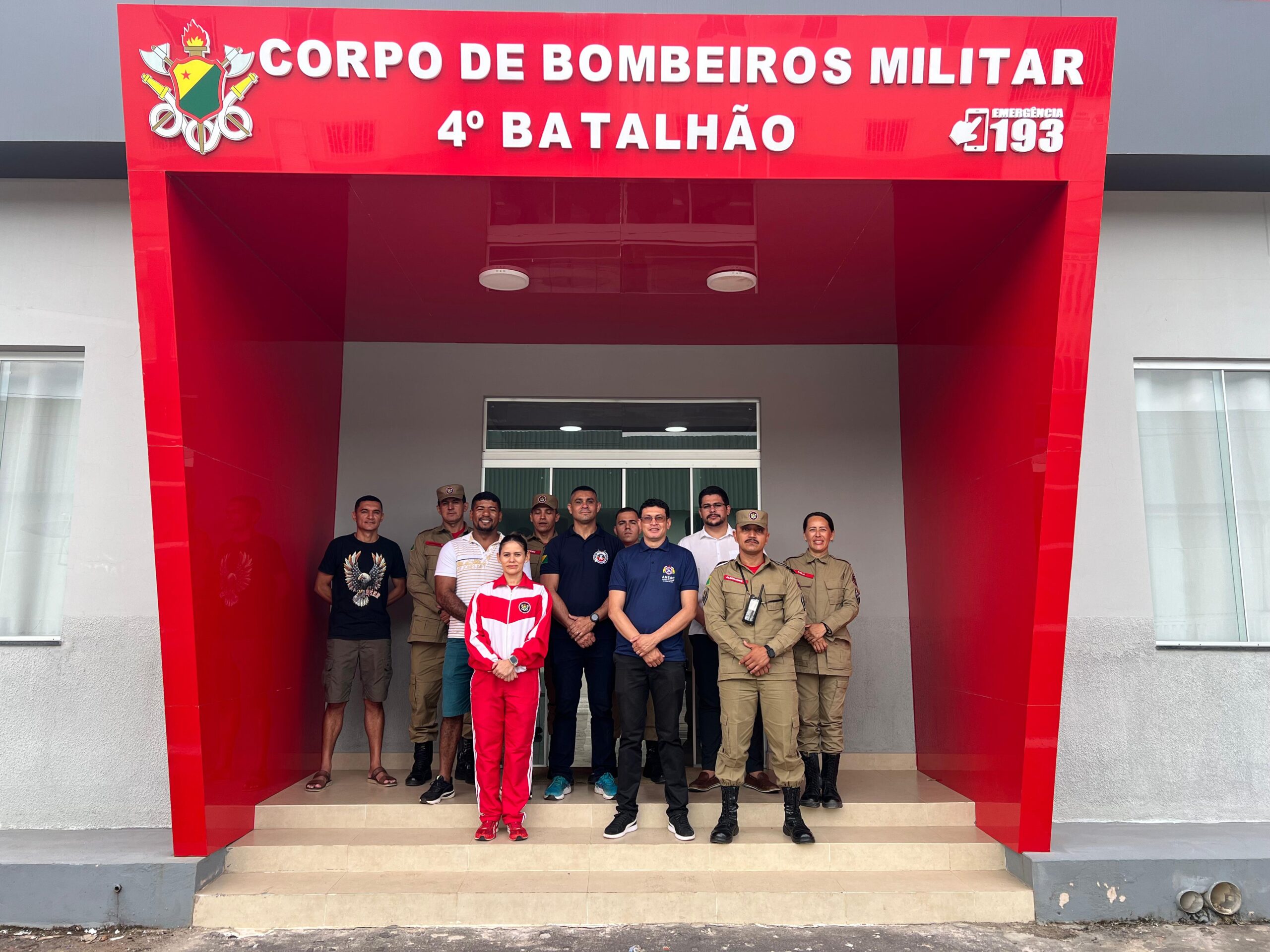 Nova diretoria da AME-AC se reúne com integrantes do CBMAC em Cruzeiro do Sul